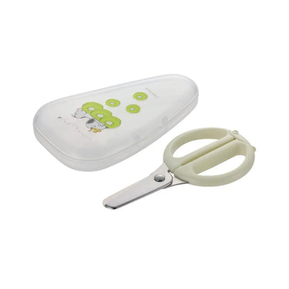Transform adult meals into baby-friendly portions with our safe and convenient baby food scissors. Effortlessly cut meats, vegetables, and mushrooms. Featuring a safety lock, dishwasher-safe design, and sterilization options. Perfect for easy and safe meal prep!